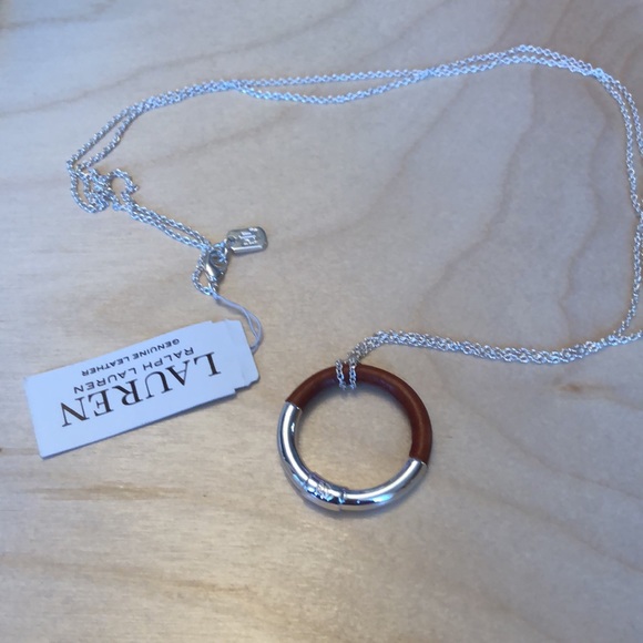 Lauren Ralph Lauren Silver Tone Leather Wrapped Circle Pendant Necklace NWT - Picture 8 of 12
